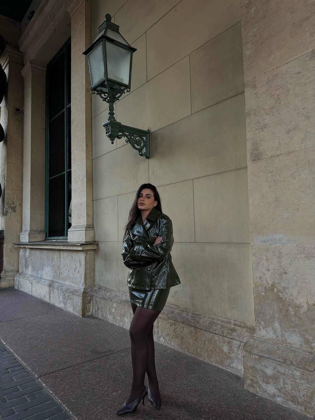Giacca in Pelle Marrone Scuro  - Street Fashion Jacket recensione e prezzo