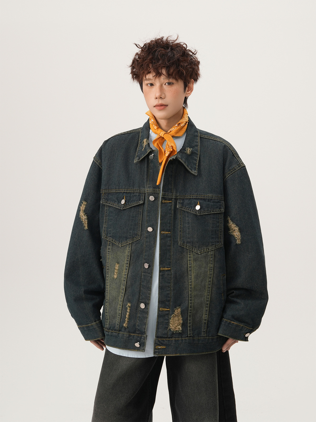 Giacca di jeans strappata in s - Street Fashion Jacket recensione e prezzo