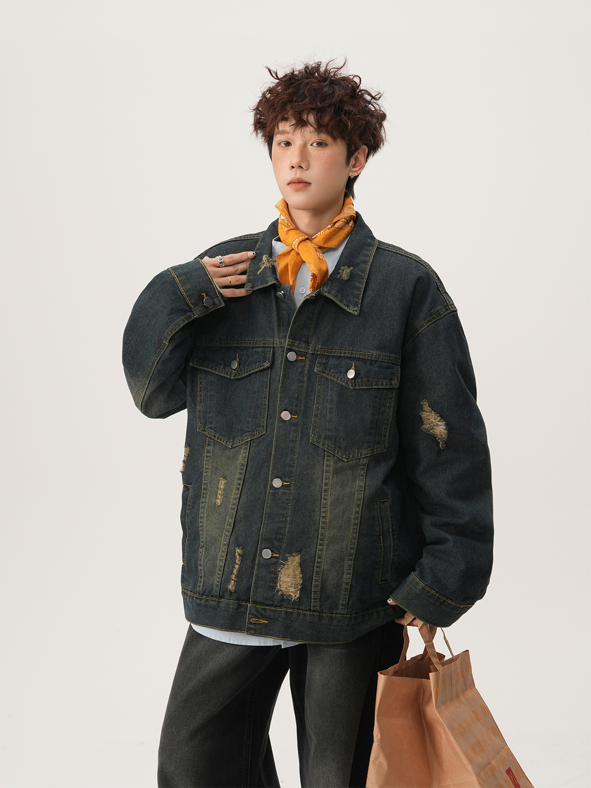 Giacca di jeans strappata in s - Street Fashion Jacket recensione e prezzo