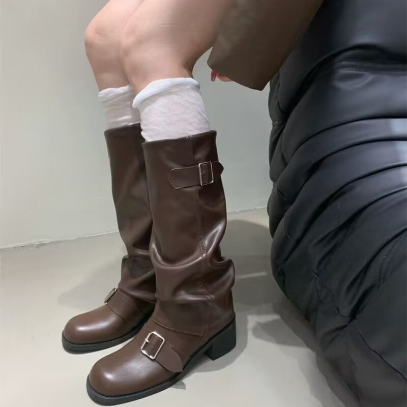 2025Stivali da donna Piattafor - Street Fashion Trend 2025 recensione e prezzo